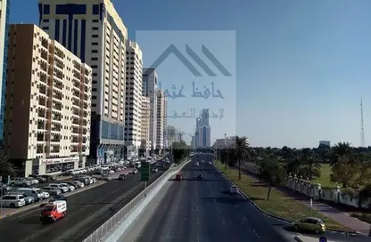 عمارة بالكامل - استوديو للبيع في شارع المطار - أبوظبي