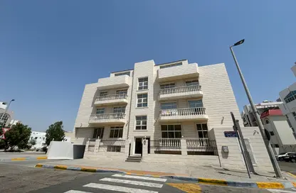 عمارة بالكامل - 8 غرف نوم - 8 حمامات للبيع في المنهل - أبوظبي