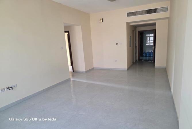 Rent in Al Rashidiya Towers: Two rooms, a hall, 3 bathrooms + a balcony ...