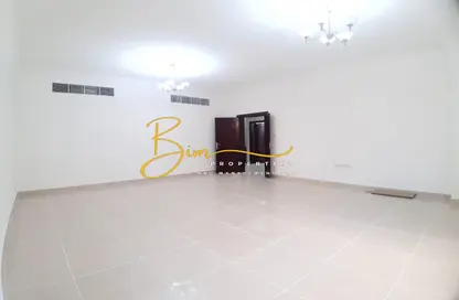 Empty Room image for: Villa - 4 Bedrooms - 5 Bathrooms for rent in Al Qurm - Abu Dhabi, Image 1