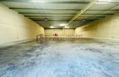 Parking image for: Warehouse - Studio - 1 Bathroom for rent in Al Quoz Industrial Area 4 - Al Quoz Industrial Area - Al Quoz - Dubai, Image 1