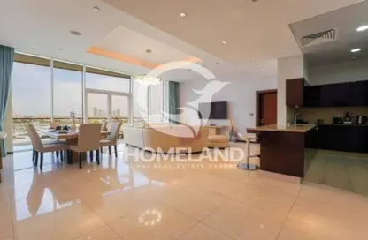 Living / Dining Room image for: Apartment - 2 Bedrooms - 2 Bathrooms for sale in Tiara Residences - Palm Jumeirah - Dubai, Image 1