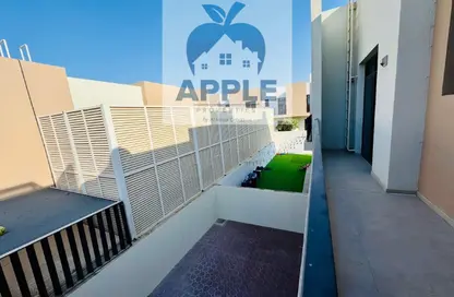 شقة - 3 غرف نوم - 5 حمامات للايجار في مساكن نسمه - ّالطي - الشارقة