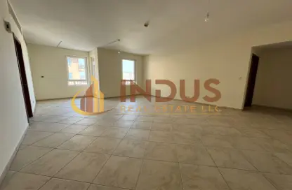 Apartment - 3 Bedrooms - 4 Bathrooms for rent in Abbey Crescent 1 - Abbey Crescent - Motor City - Dubai Apartment - 3 Bedrooms - 4 Bathrooms for rent in Abbey Crescent 1 - Abbey Crescent - Motor City - Dubai