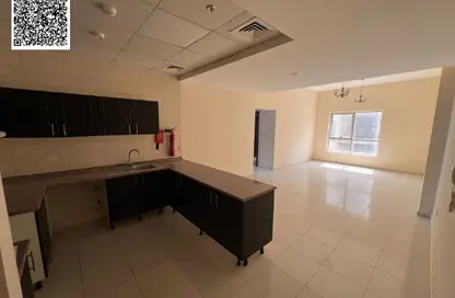 Apartment - 2 Bedrooms - 2 Bathrooms for rent in Emirates City - Ajman