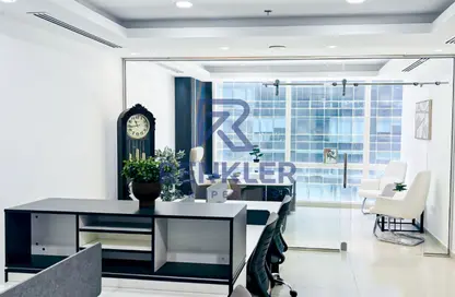 مكتب - استوديو - 1 حمام للايجار في برج تماني - الخليج التجاري - دبي