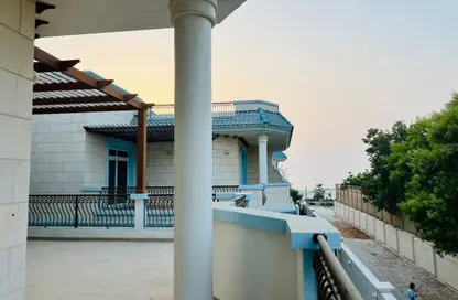 Villa - 5 Bedrooms - 6 Bathrooms for rent in Umm Suqeim 2 Villas - Umm Suqeim 2 - Umm Suqeim - Dubai