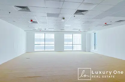 Office Space - Studio for rent in The Regal Tower - Business Bay - Dubai