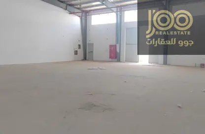 Warehouse - Studio - 2 Bathrooms for rent in Umm Al Thuoob - Umm Al Quwain
