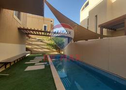 فيلا - 4 غرف نوم - 4 حمامات للكراء في مجتمع الثروانية - حدائق الراحة - أبوظبي