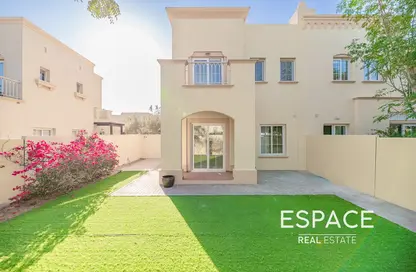 فيلا - 2 غرف نوم - 3 حمامات للايجار في الينابيع 9 - الينابيع - دبي