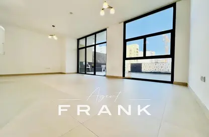 Apartment - 2 Bedrooms - 3 Bathrooms for sale in Iris Amber - Al Jaddaf - Dubai