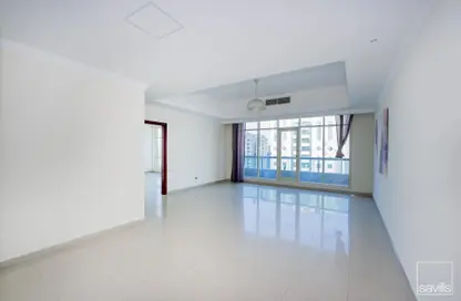 Apartment - 3 Bedrooms - 4 Bathrooms for rent in Al Khan - Sharjah