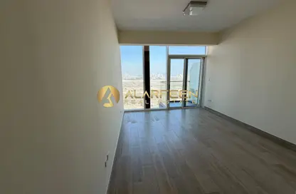Apartment - Studio - 1 Bathroom for rent in Bloom Towers C - Bloom Towers - District 10 - Jumeirah Village Circle - Dubai