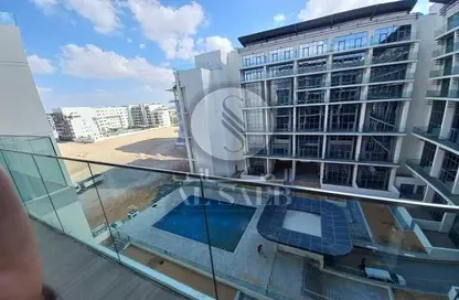 Pool image for: Apartment - 1 Bedroom - 2 Bathrooms for sale in Oasis 2 - Oasis Residences - Masdar City - Abu Dhabi, Image 1