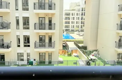 Apartment - 1 Bedroom - 1 Bathroom for sale in Hayat Boulevard-1B - Hayat Boulevard - Town Square - Dubai