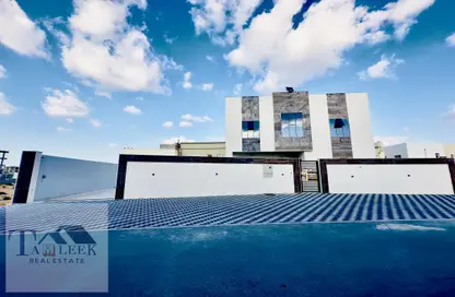 صورة لـ حوض سباحة فيلا - 6 غرف نوم للبيع في الزاهية جاردنز - الزاهية - عجمان ، صورة رقم 1