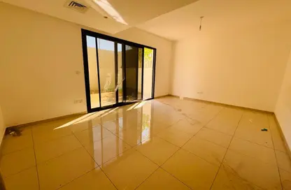 Villa - 2 Bedrooms - 4 Bathrooms for rent in Nasma Residence - Al Tai - Sharjah
