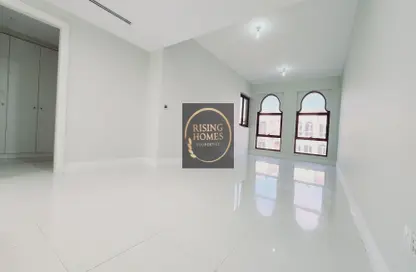Empty Room image for: Apartment - 1 Bedroom - 2 Bathrooms for rent in RDK Residential Complex - Rawdhat Abu Dhabi - Abu Dhabi, Image 1