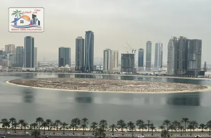 شقة - 2 غرف نوم - 3 حمامات للايجار في برج المروة 1 - أبراج المروة - الخان - الشارقة