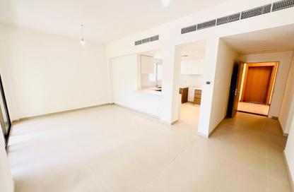 Apartment - 4 Bedrooms - 4 Bathrooms for rent in The Gardens Buildings - The Gardens - Dubai