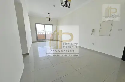 Apartment - 2 Bedrooms - 2 Bathrooms for rent in Emerald Barsha 2 - Al Barsha 1 - Al Barsha - Dubai