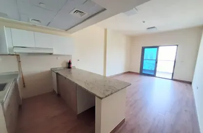 Apartment - 2 Bedrooms - 3 Bathrooms for rent in Vertmont Tower - Jumeirah Village Circle - Dubai