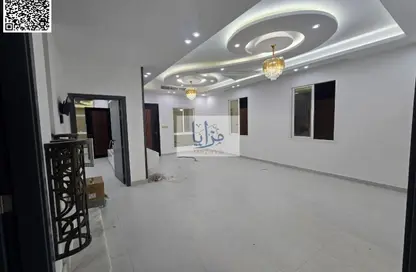 Villa - 5 Bedrooms - 6 Bathrooms for sale in Al Yasmeen 1 - Al Yasmeen - Ajman
