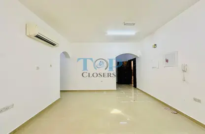 شقة - 2 غرف نوم - 2 حمامات للايجار في بيدا بن عمار - اشارج - العين