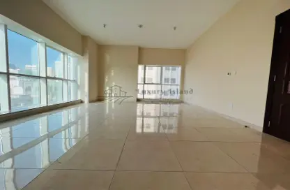 Empty Room image for: Apartment - 3 Bedrooms - 4 Bathrooms for rent in Al Najda Street - Abu Dhabi, Image 1