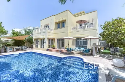Villa - 6 Bedrooms - 5 Bathrooms for rent in Meadows 5 - Meadows - Dubai