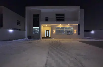 Villa - 4 Bedrooms - 6 Bathrooms for rent in Al Warqa'a 3 - Al Warqa'a - Dubai