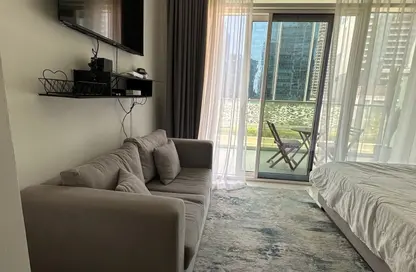 Apartment - Studio - 1 Bathroom for rent in Vera Residences - Business Bay - Dubai