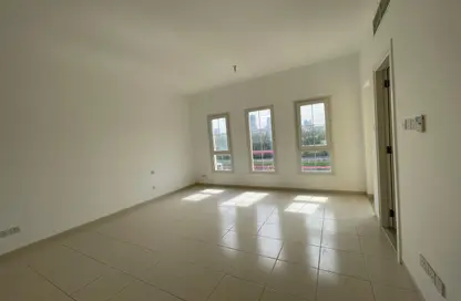 Villa - 3 Bedrooms - 3 Bathrooms for rent in Springs 9 - The Springs - Dubai