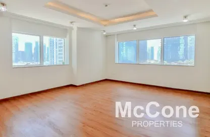 Apartment - 2 Bedrooms - 2 Bathrooms for rent in Marina Pinnacle - Dubai Marina - Dubai