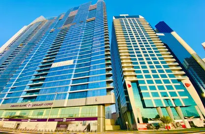 شقة - 3 غرف نوم - 4 حمامات للايجار في وايف تاور - شارع الكورنيش - أبوظبي