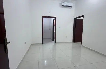 فيلا - غرفة نوم - 1 حمام للايجار في مدينة محمد بن زايد - أبوظبي