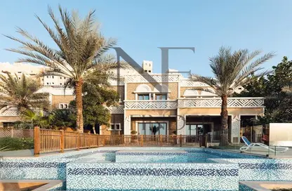 Outdoor House image for: Villa - 5 Bedrooms - 6 Bathrooms for sale in Balqis Residence - Kingdom of Sheba - Palm Jumeirah - Dubai, Image 1