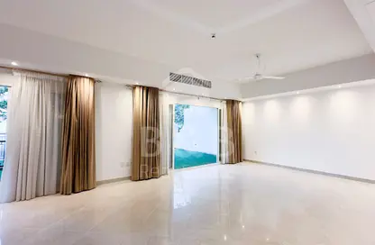 تاون هاوس - 4 غرف نوم - 5 حمامات للايجار في بيتي - قرية الحمرا - رأس الخيمة تاون هاوس - 4 غرف نوم - 5 حمامات للايجار في بيتي - قرية الحمرا - رأس الخيمة