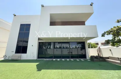 Villa - 5 Bedrooms - 7 Bathrooms for sale in West Yas - Yas Island - Abu Dhabi