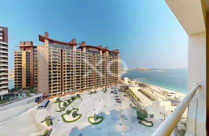 Apartment - 1 Bedroom - 2 Bathrooms for rent in Al Das - Shoreline Apartments - Palm Jumeirah - Dubai