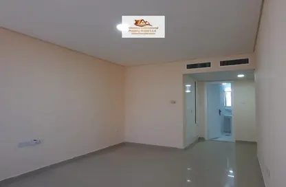 Apartment - 3 Bedrooms - 3 Bathrooms for rent in Royal Tower - Hamdan Street - Abu Dhabi