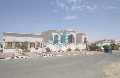 Villa for sale in Al Shamkha - Abu Dhabi