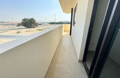 شقة - 2 غرف نوم - 3 حمامات للايجار في سراب 2 - الجادة - الشارقة