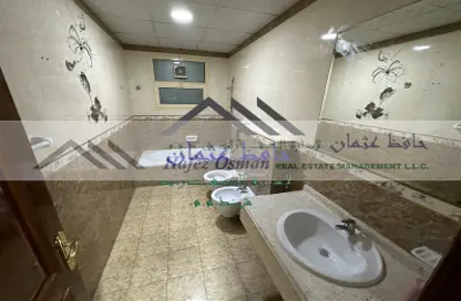 فيلا - 6 غرف نوم - 6 حمامات للايجار في الروضة - أبوظبي