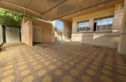 Villa - 4 Bedrooms - 6 Bathrooms for rent in Al Sarooj - Al Ain