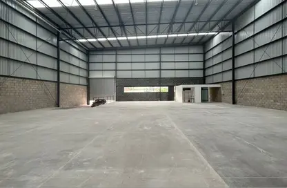 Warehouse - Studio - 1 Bathroom for sale in Al Sajaa - Sharjah