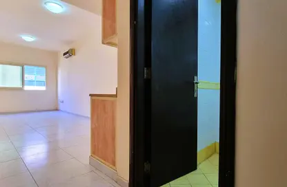 Apartment - Studio - 1 Bathroom for rent in Al Baraha - Deira - Dubai