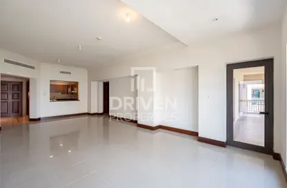Apartment - 3 Bedrooms - 4 Bathrooms for rent in Golden Mile 2 - Golden Mile - Palm Jumeirah - Dubai