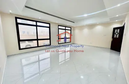 Apartment - 3 Bedrooms - 4 Bathrooms for rent in Al Dhafrah Street - Al Mushrif - Abu Dhabi